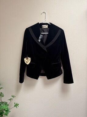 NWT William Rast Elegant Black Velvet Blazer Jacket with Satin Trim, Size Medium